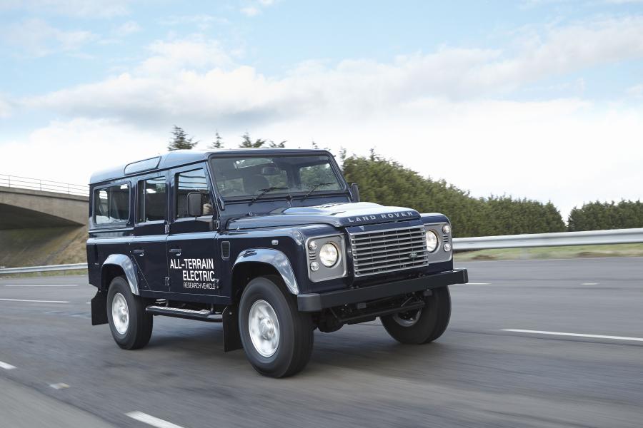  Land Rover Defender 110 Electric Research Vehicle 2013 года  (фото 7 из 14)